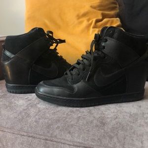 Nike Womens Dunk Sky Hi Wedge Sneakers